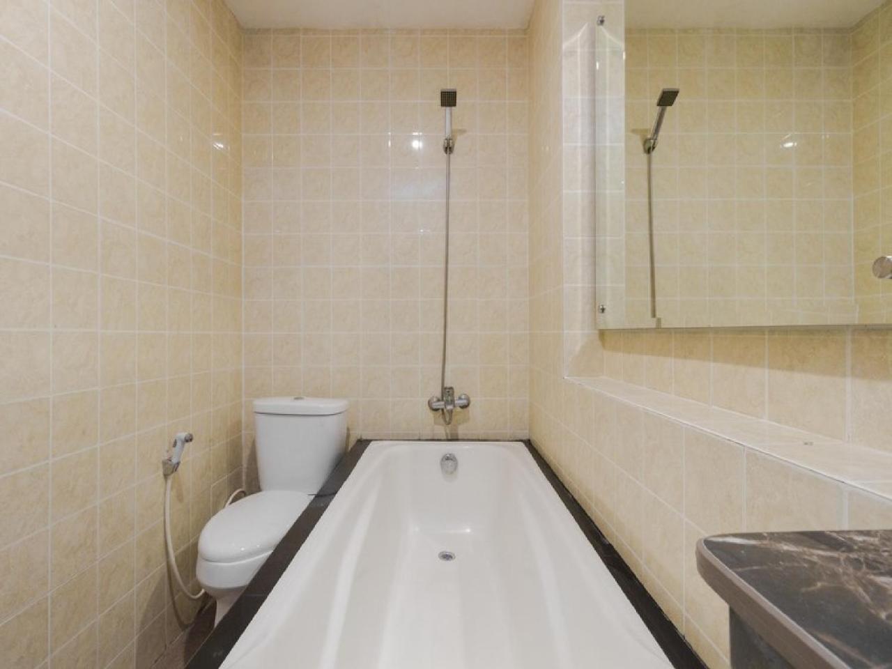 Reddoorz Plus @ Boulevard Panakkukang Makassar Extérieur photo